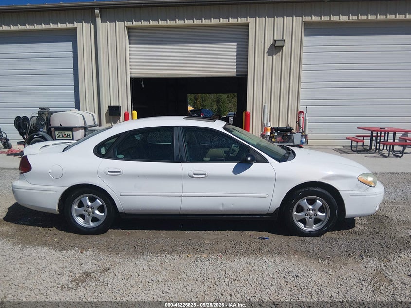 FORD TAURUS 2004 VIN 1FAFP55U64A212681
