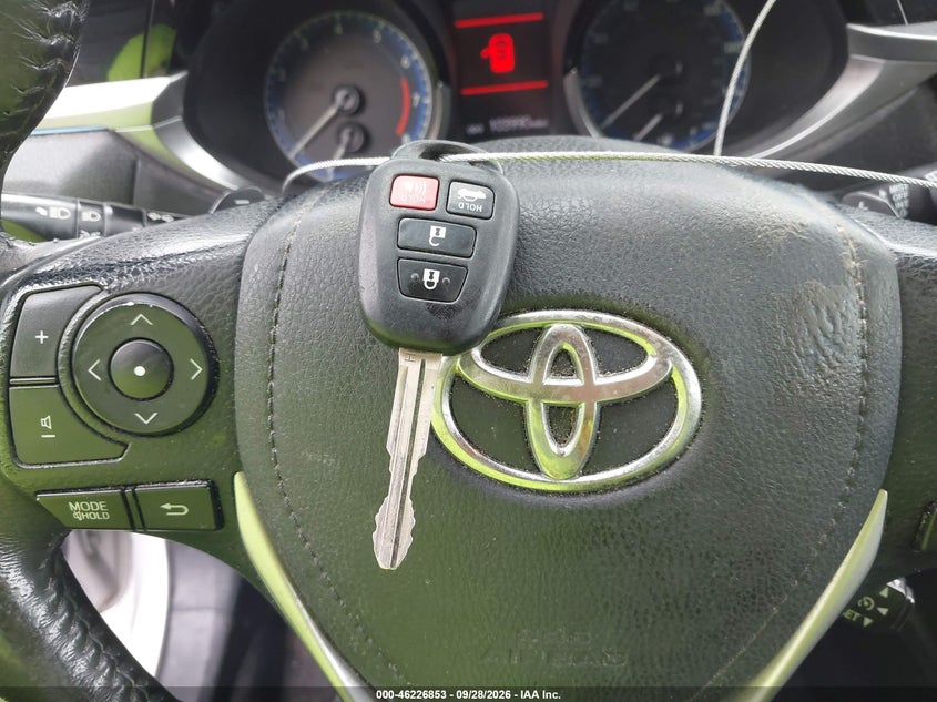 TOYOTA COROLLA - zdjęcie 11