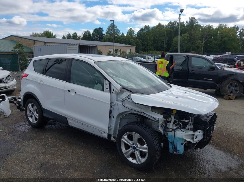 Vin: 1fmcu0gx1guc52309, lot: 46726853, ford escape se 20161