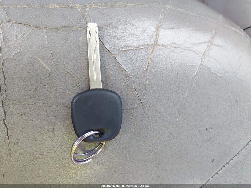 LEXUS ES 300 2003 VIN JTHBF30G236006176