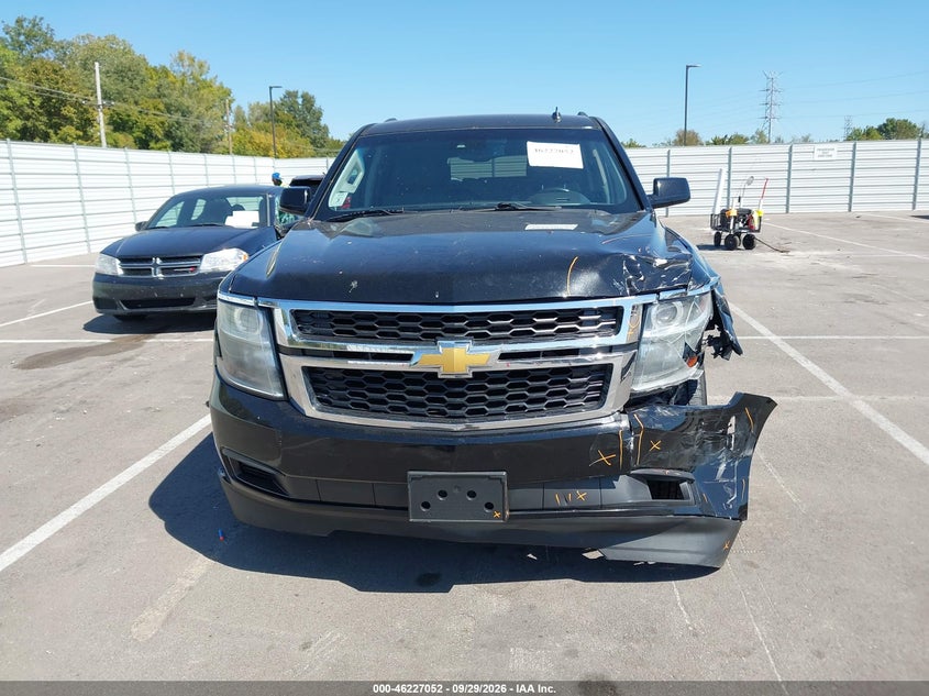 CHEVROLET SUBURBAN - zdjęcie 12