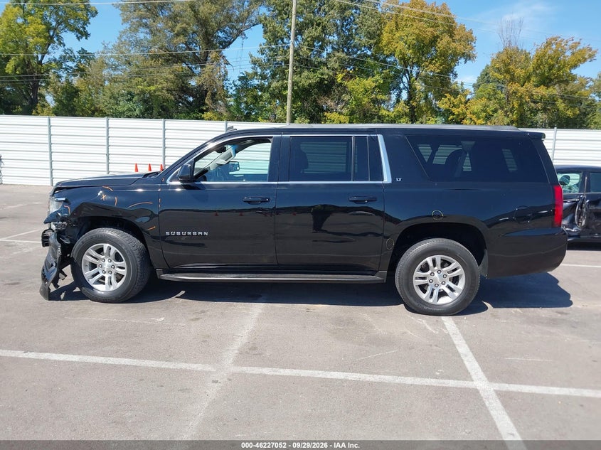 CHEVROLET SUBURBAN - zdjęcie 14