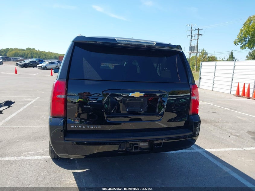 CHEVROLET SUBURBAN - zdjęcie 16