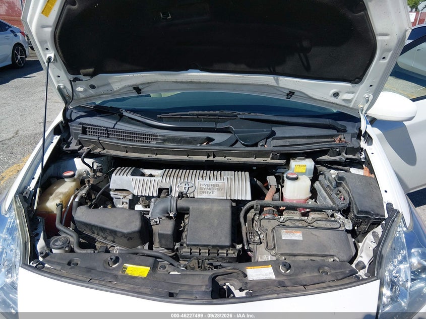 TOYOTA PRIUS - zdjęcie 10