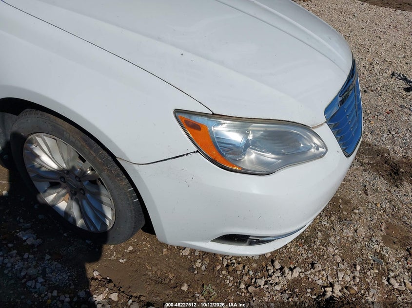 2011 CHRYSLER 200 LIMITED · Фото 6