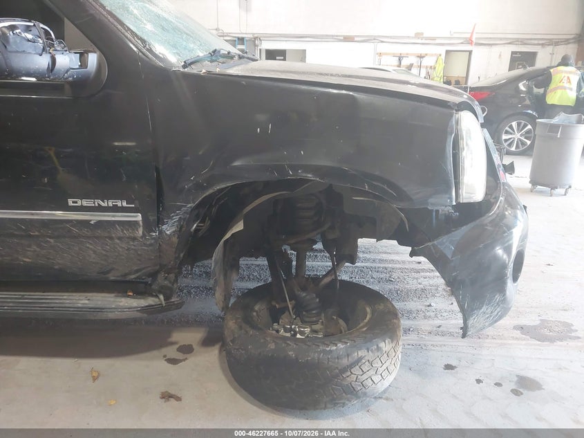 Фото 6 - GMC YUKON XL 1500