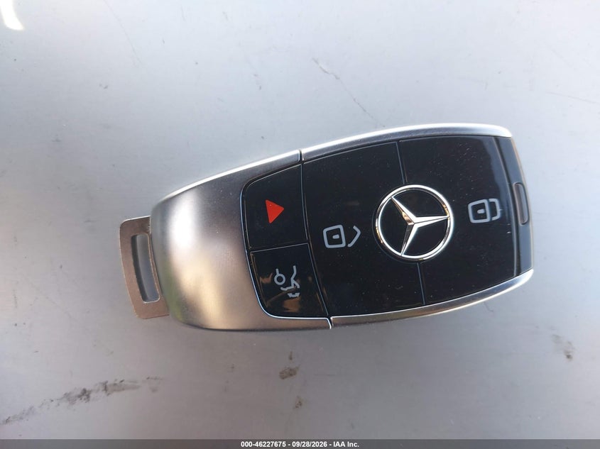 MERCEDES-BENZ E 300 - zdjęcie 11