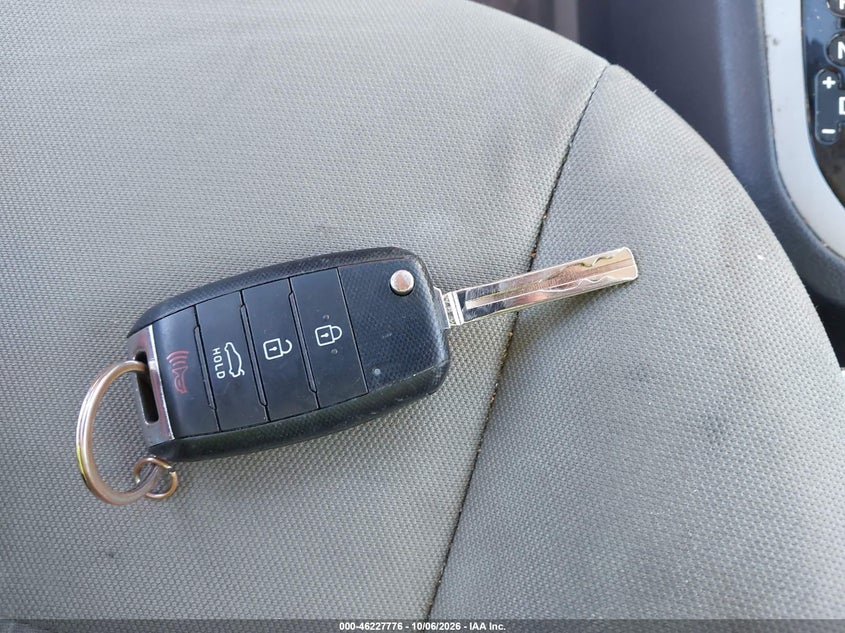 2016 KIA RIO LX · Фото 11