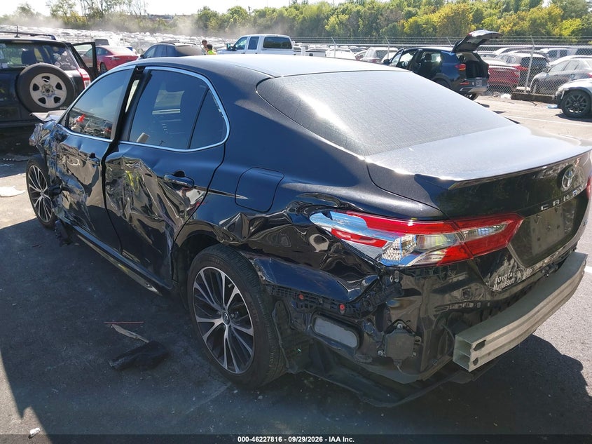 TOYOTA CAMRY - zdjęcie 3