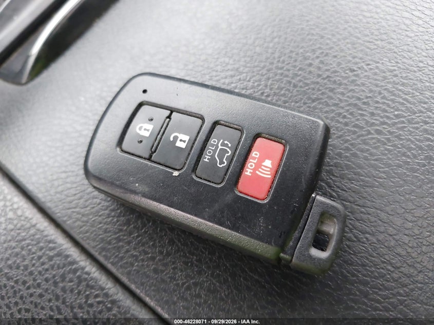 TOYOTA HIGHLANDER - zdjęcie 11