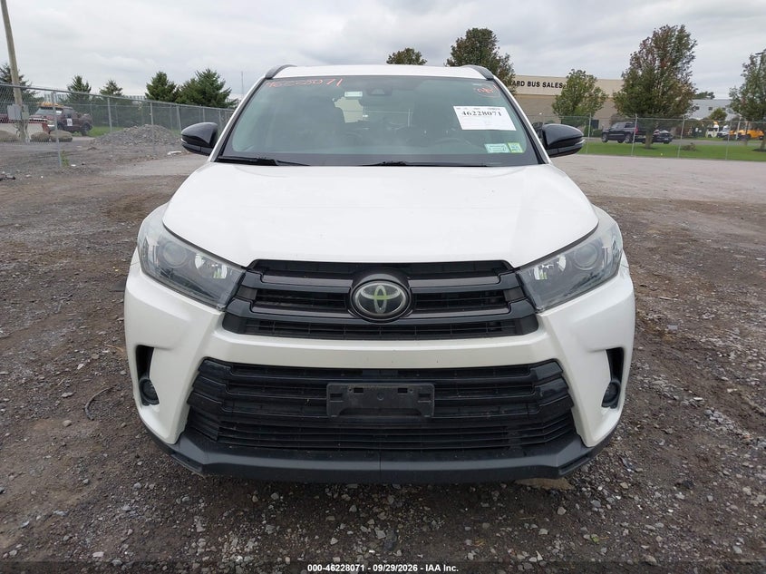 TOYOTA HIGHLANDER - zdjęcie 12