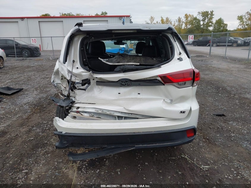TOYOTA HIGHLANDER - zdjęcie 16