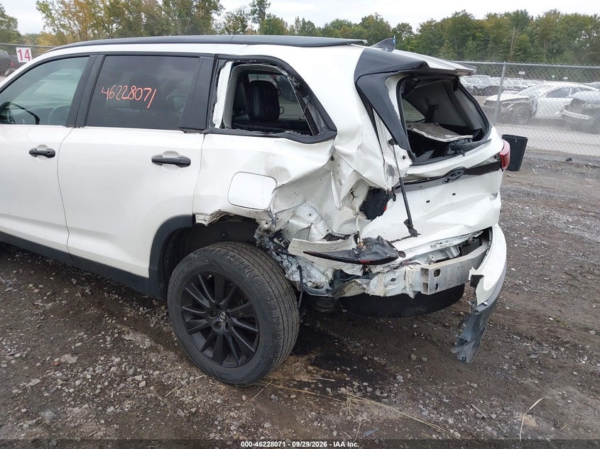 TOYOTA HIGHLANDER - zdjęcie 6