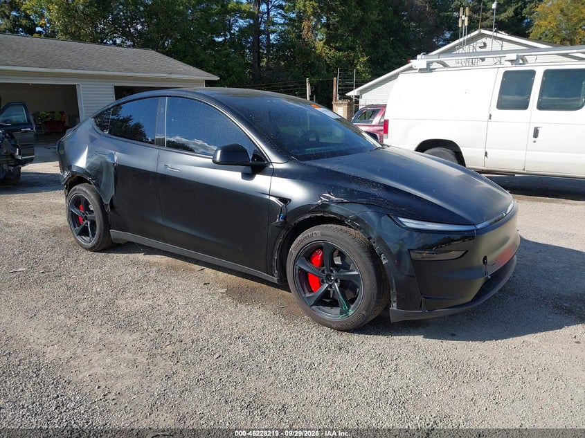 Vin: 7saygdee6tf600198, lot: 46728207, tesla model y all-wheel drive/long range launch series/premium all-wheel drive 2026 img_1