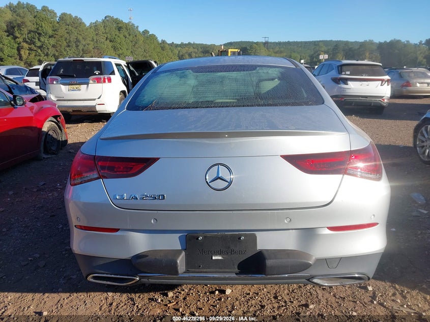 MERCEDES-BENZ CLA 250 COUPE - zdjęcie 16