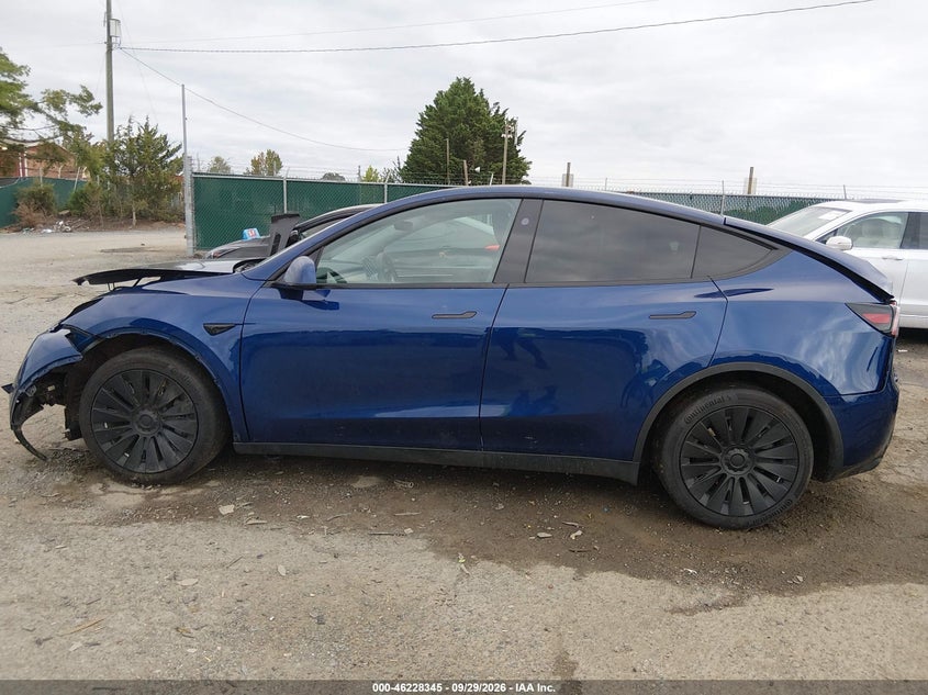 TESLA MODEL Y - zdjęcie 15