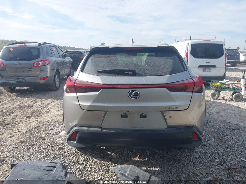 LEXUS UX 200 - zdjęcie 17