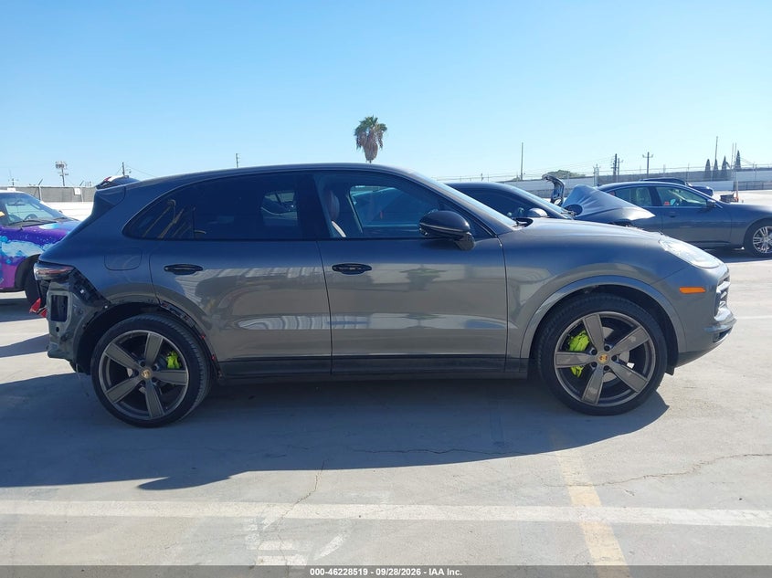 PORSCHE CAYENNE E-HYBRID - zdjęcie 14