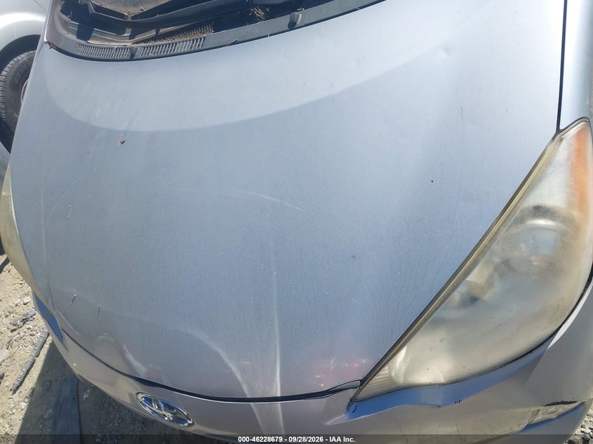 2014 TOYOTA PRIUS C ONE · Фото 10