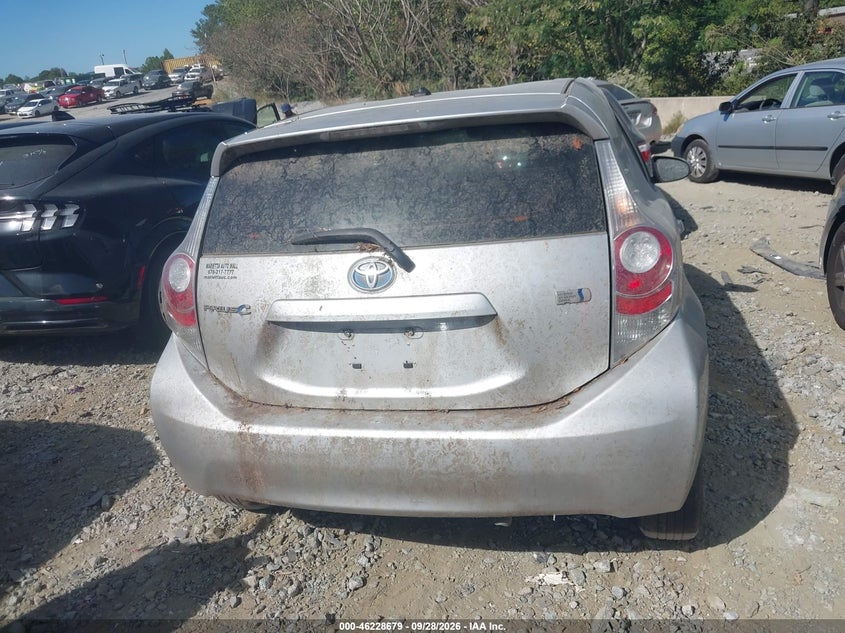 2014 TOYOTA PRIUS C ONE · Фото 16
