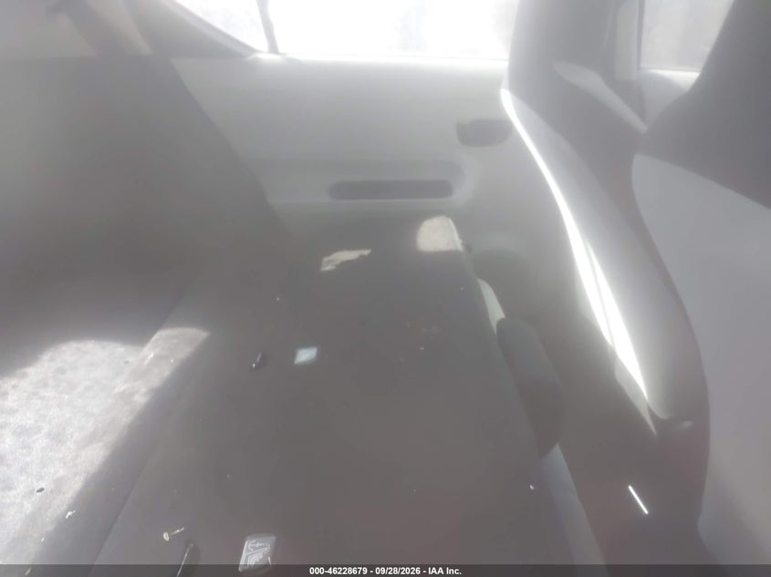 2014 TOYOTA PRIUS C ONE · Фото 8