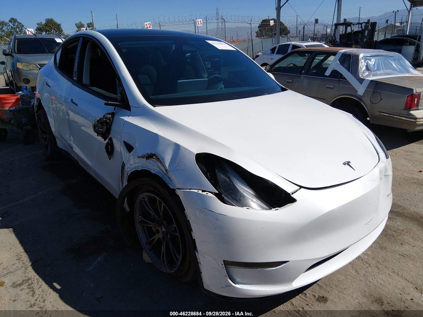 Vin: 7saygded5rf170650, lot: 46728672, tesla model y long range single motor rear-wheel drive/rwd 2024 img_1