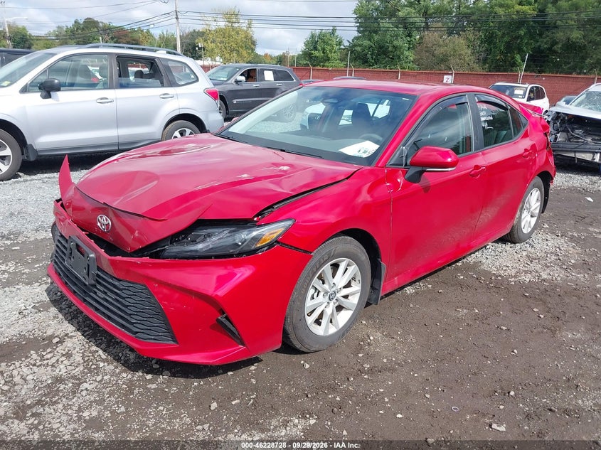 2025 Toyota Camry Le, Перёд и зад, IAAI, VIN 4T1DAACK6SU162000 — фото 2