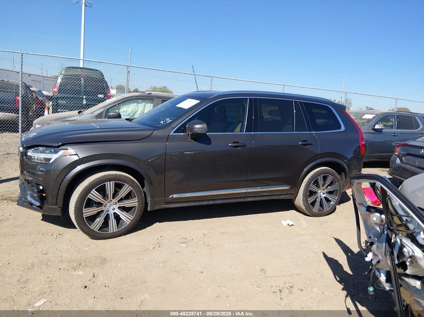 VOLVO XC90 - zdjęcie 14