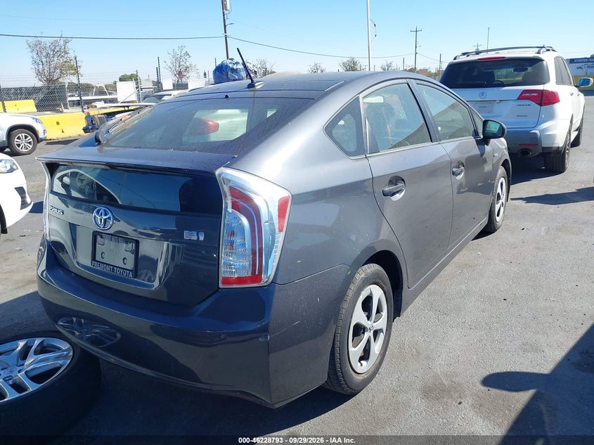 Vin: jtdkn3du8c1498083, lot: 46728781, toyota prius four 20124