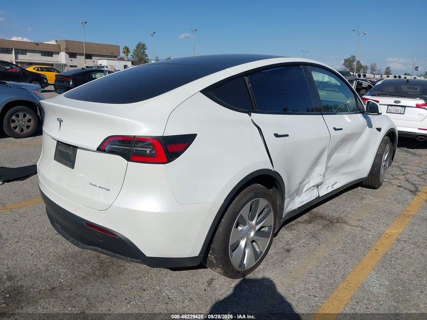Vin: 5yjygdee2lf054724, lot: 46729408, tesla model y long range dual motor all-wheel drive 20204