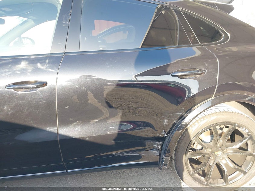 PORSCHE CAYENNE COUPE - zdjęcie 6