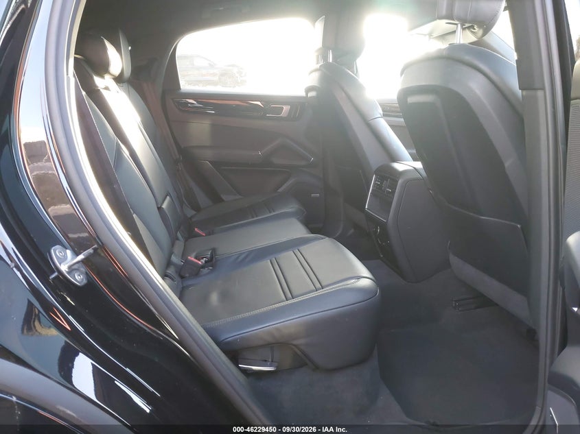 PORSCHE CAYENNE COUPE - zdjęcie 8