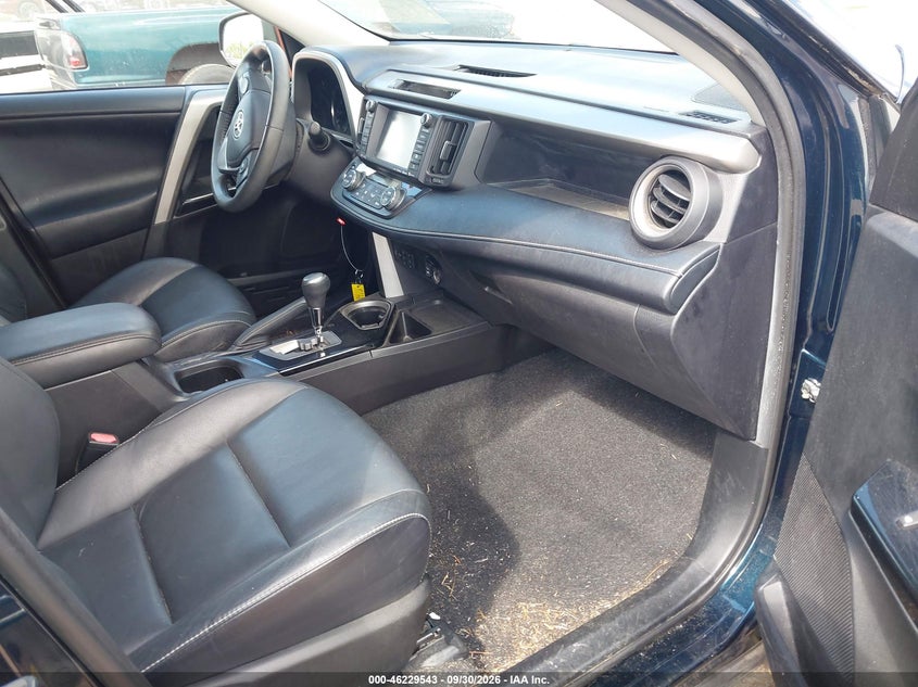 TOYOTA RAV4 - zdjęcie 5