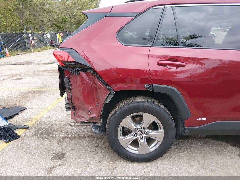 TOYOTA RAV4 - zdjęcie 18