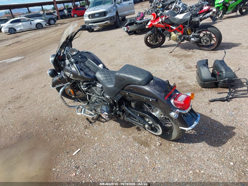 HARLEY-DAVIDSON FLHCS 2021