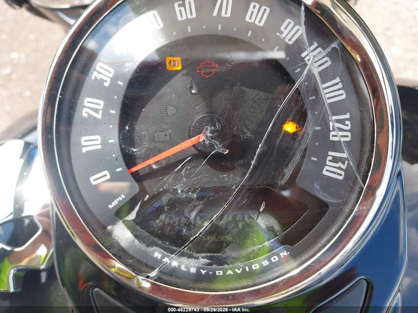 HARLEY-DAVIDSON FLHCS 2021