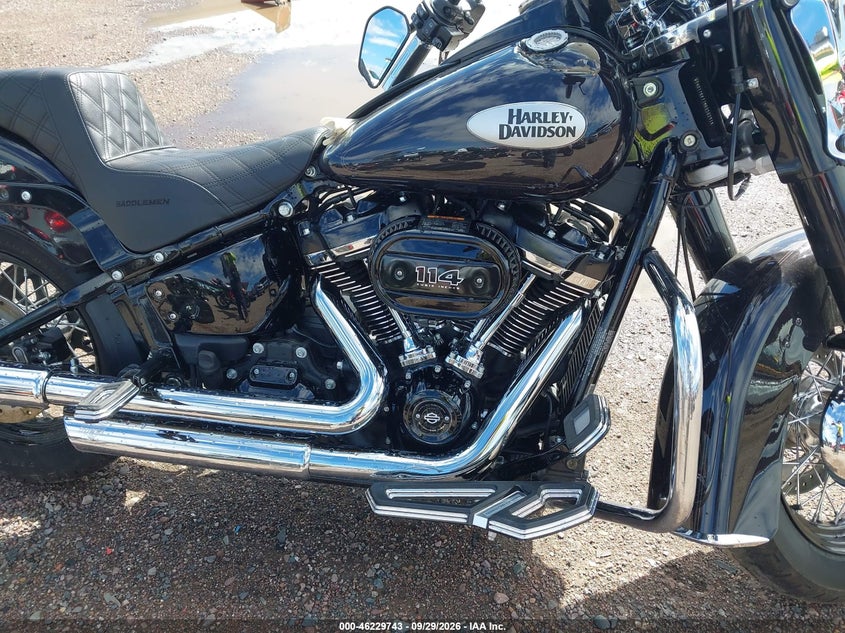 HARLEY-DAVIDSON FLHCS 2021