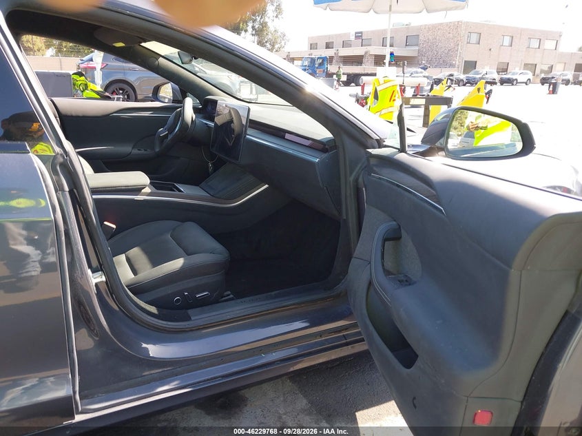 2023 TESLA MODEL S auction photo 5
