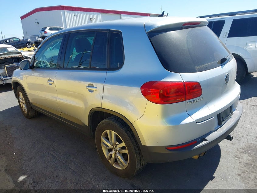2012 VOLKSWAGEN TIGUAN auction photo 3