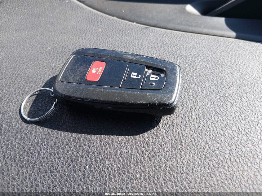 TOYOTA PRIUS - zdjęcie 11