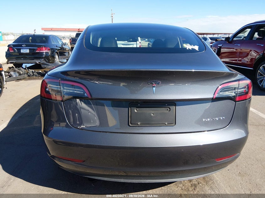 Фото 17 - TESLA MODEL 3