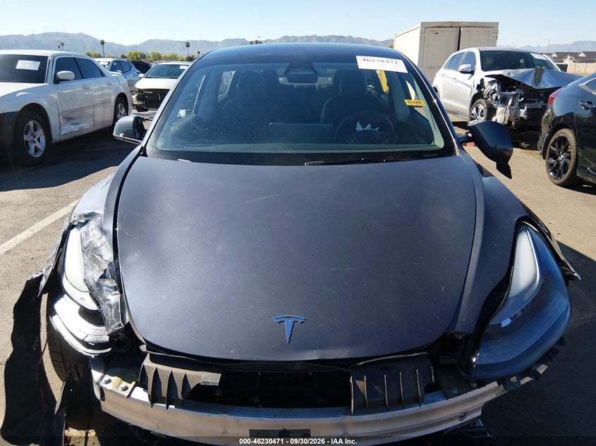 TESLA MODEL 3 - zdjęcie 10