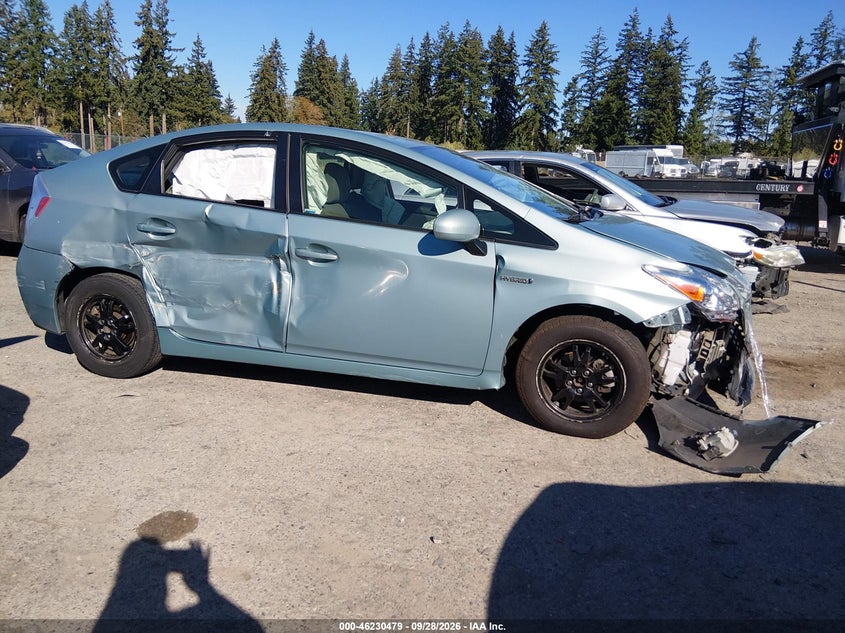 Фото 13 - TOYOTA PRIUS