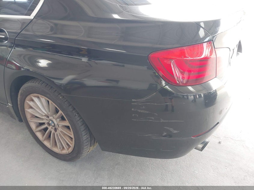 Photo 12 - BMW 535I