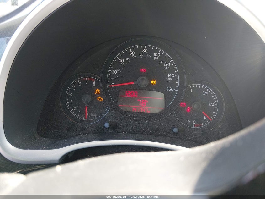 2012 VOLKSWAGEN BEETLE 2.0T · Фото 7