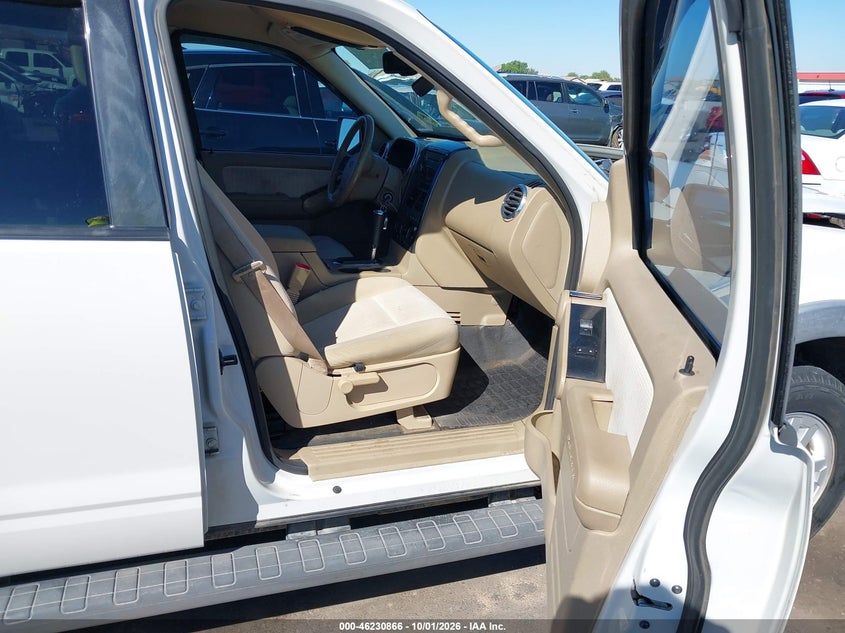 Фото 5 - FORD EXPLORER SPORT TRAC