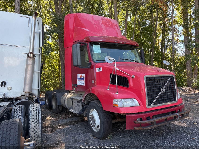 2012 VOLVO VN VNM