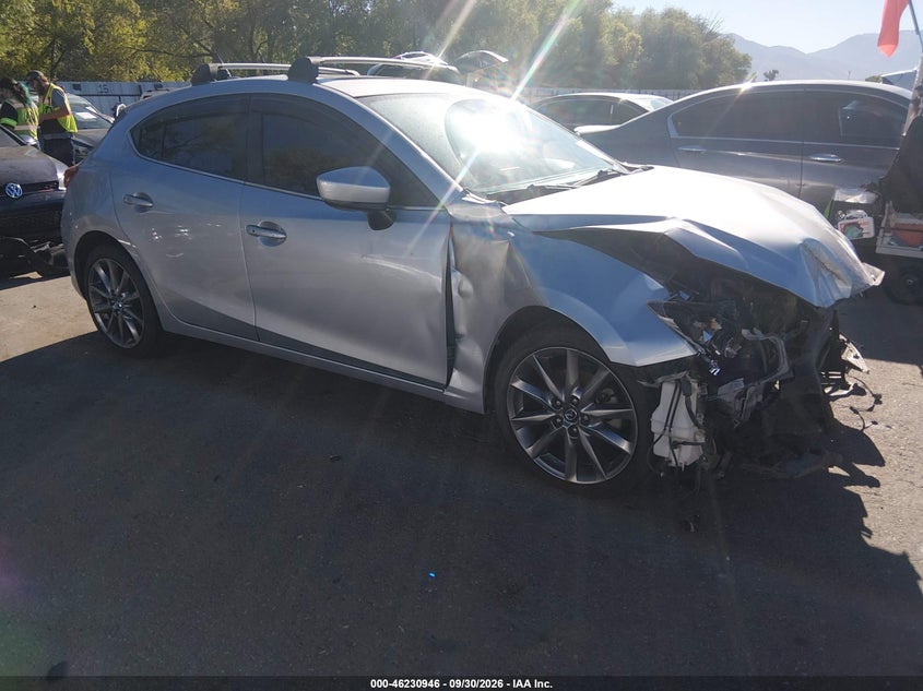 Vin: 3mzbn1l35jm267409, lot: 46730940, mazda mazda3 5-door touring 2018 img_1
