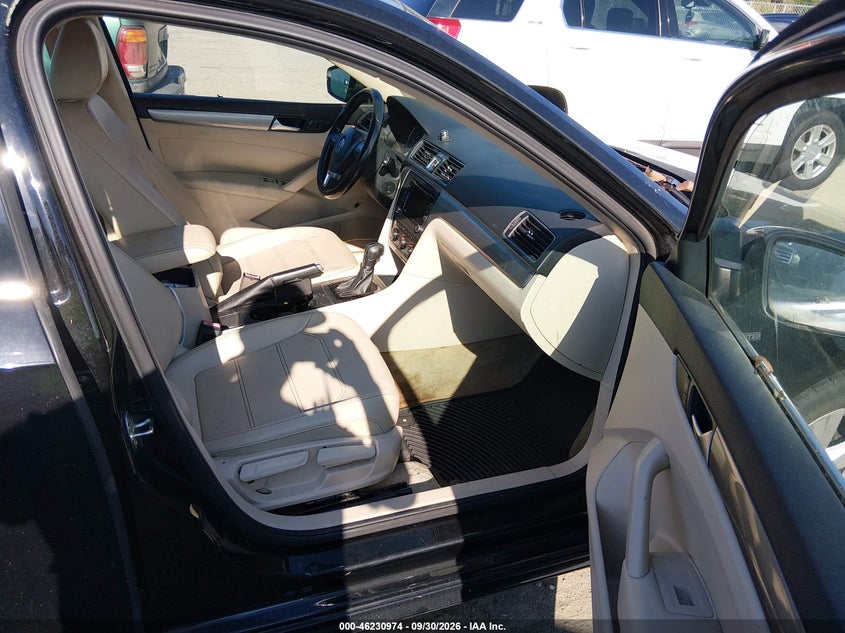 2015 VOLKSWAGEN PASSAT auction photo 5