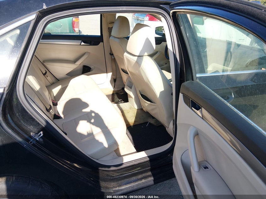 2015 VOLKSWAGEN PASSAT auction photo 8